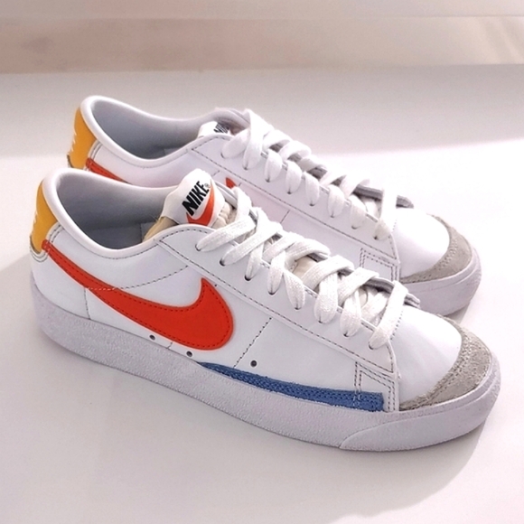 Nike Blazer Low 77  Women's 5.5 Youth 4 White/Blue/Orange - Picture 2 of 12